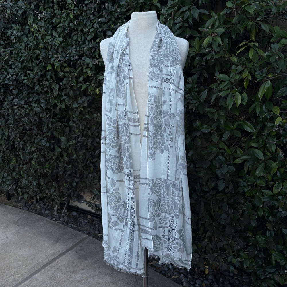 Cabi 782 Flower Graph Scarf